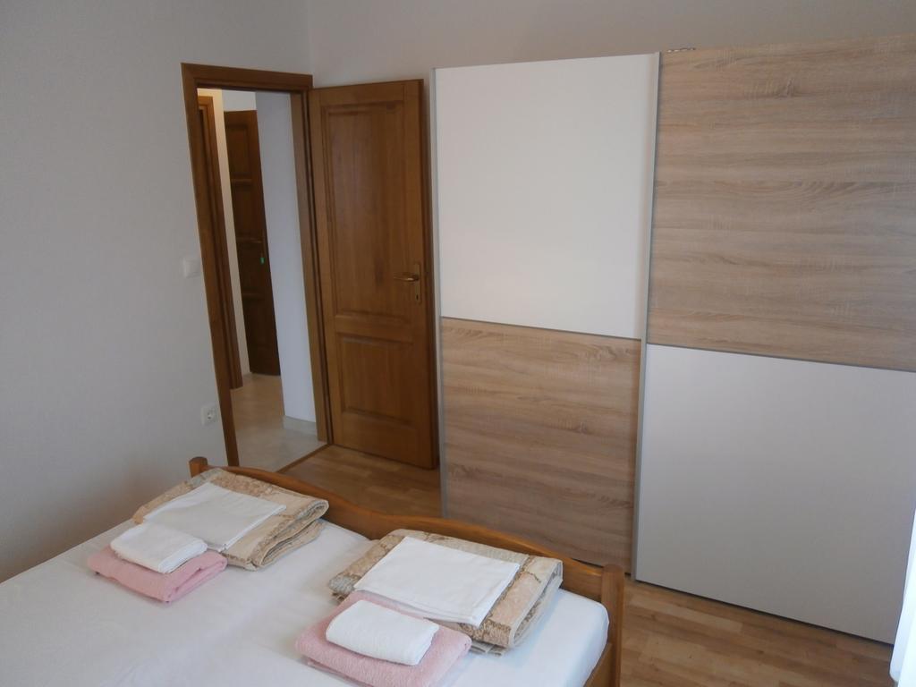 Apartments Crncic シロ 部屋 写真