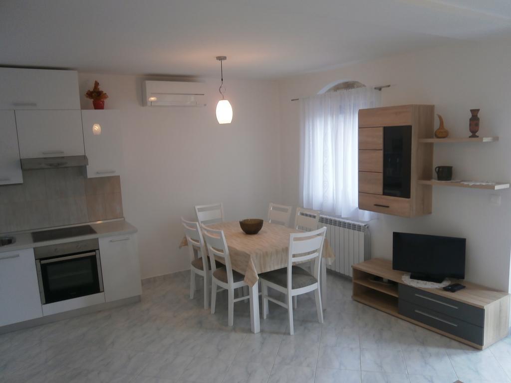 Apartments Crncic シロ 部屋 写真